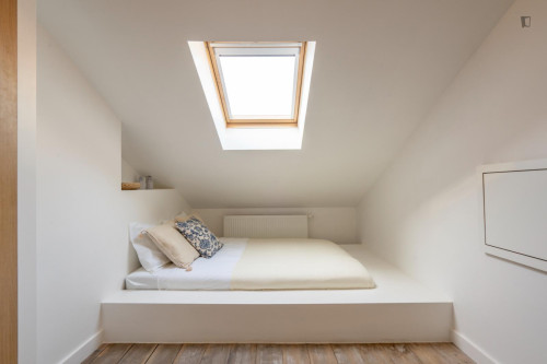 Double bedroom in a 6-bedroom house, in Amandus - Atheneum