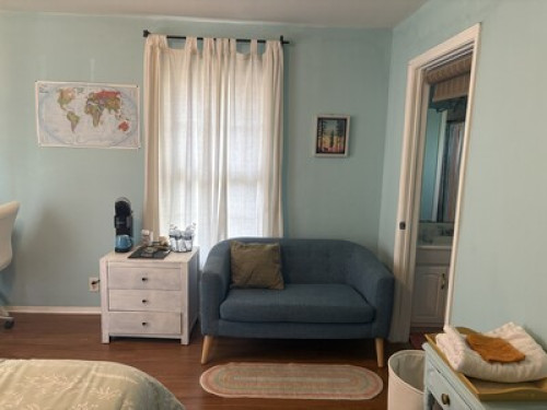 Peaceful Space with Private Bath