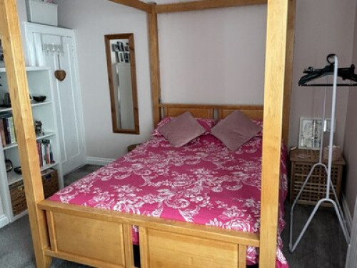 Lovely Bedroom with Kingsize Bed - Gallery - 12