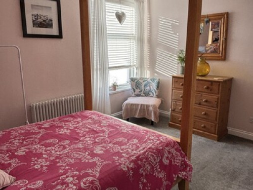Lovely Bedroom with Kingsize Bed - Gallery - 8