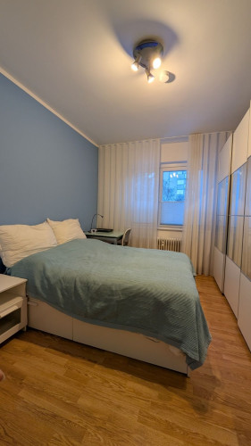 Furnished 2-room apartment with parking space on Eichborndamm