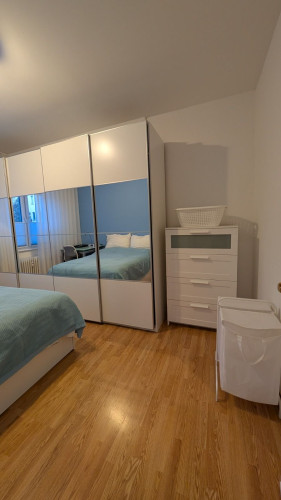 Furnished 2-room apartment with parking space on Eichborndamm