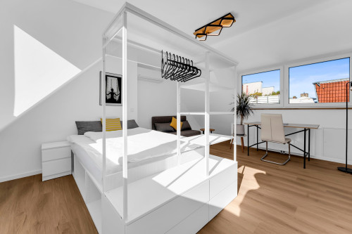 Cozy new home in quiet street