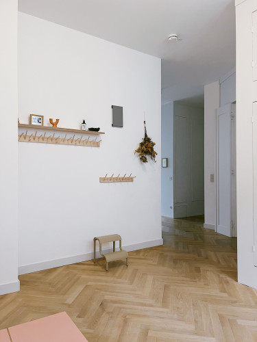 Sunny & spacious family-friendly design apartment with shared garden next to Kreuzberg boarder