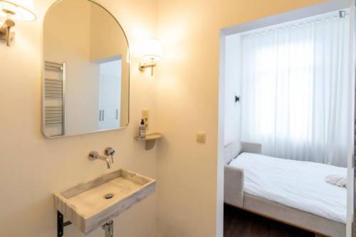 Very bright ensuite double bedroom in Seefhoek