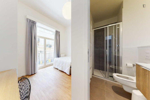 Neat double bedroom near Maelbeek metro
