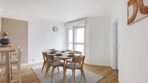 Room in a shared 7-bedroom apartment for rent in Gambetta, Paris with all bills included.