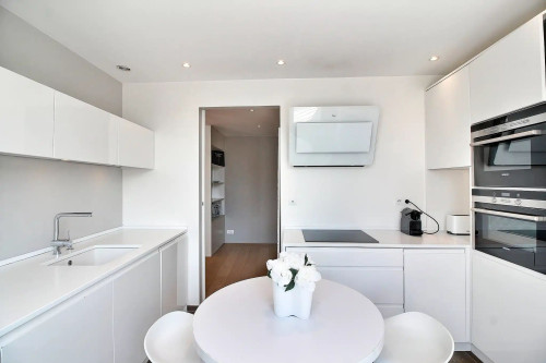 Rental Furnished flat - 3 rooms - 100 m² - Elysées - Madeleine - 75116 Paris