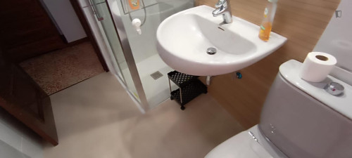 Cozy single bedroom in fully furnshed apartment in central Salamanca - Gallery - 16