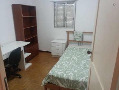 Lovely bedroom next to Encarnação metro station