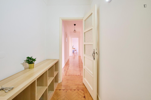 Homely single bedroom in Arroios