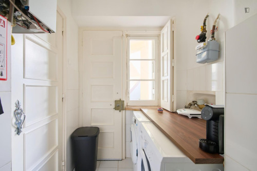 Homely single bedroom in Arroios