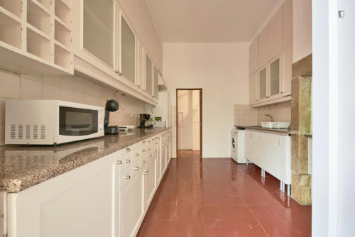 Charismatic single bedroom in central Martim Moniz