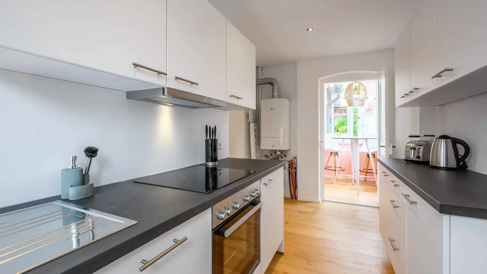  Room In A Shared 3-Bedroom Apartment  -  Room in a shared 3-bedroom apartment for rent in Stuttgart  - Gallery -  5