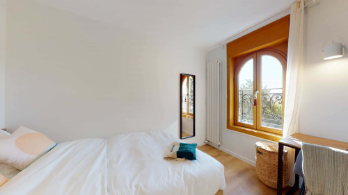 Bussel - Private Studio (14)