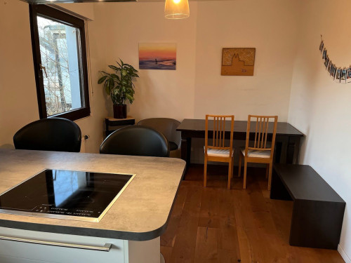 Charming and Quiet apartment with terrace and parking