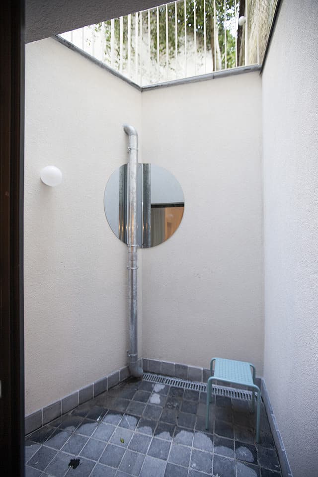 Suite Room With Private Bathroom And Toilet - 7