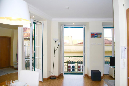 Charming and sunny Apartment in Chiado
