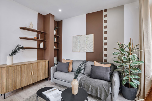 Altin - 1 room in Trocadero