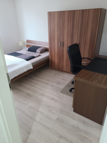 Modernly furnished 3-room apartment with loggia and underground parking space in a central location in Sindelfingen