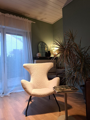 Unique 3-bedroom apartment with terrace & parking, 8 min on foot to ICE