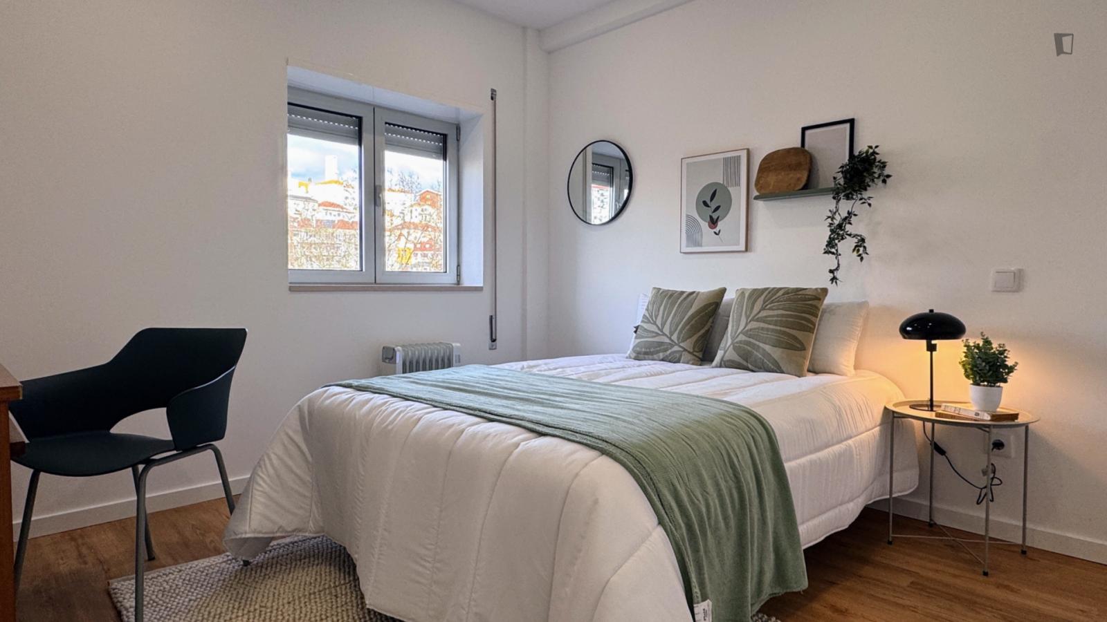  Welcoming Double Bedroom Near Universidade De Coimbra  -  Welcoming Double Bedroom near Universidade de Coimbra  - Gallery -  1