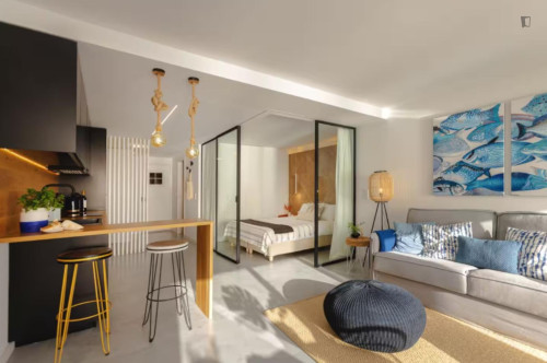 Outstanding Studio with a balcony close to California Beach - Gallery - 9