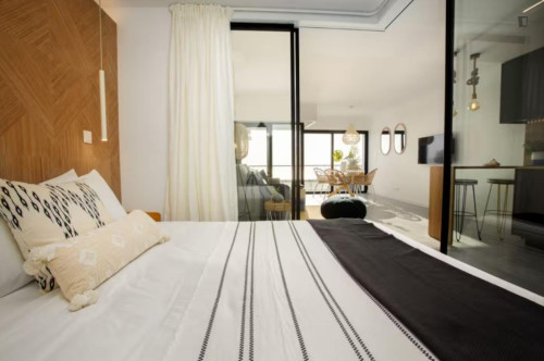 Outstanding Studio with a balcony close to California Beach - Gallery - 16