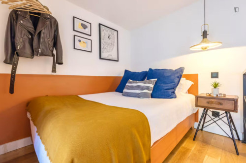 Inspiring Studio close to Santos Train Station