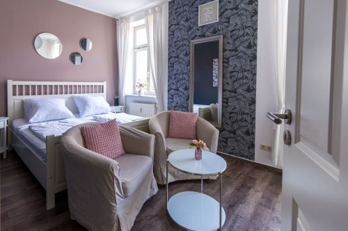 Nice & bright suite close to city center