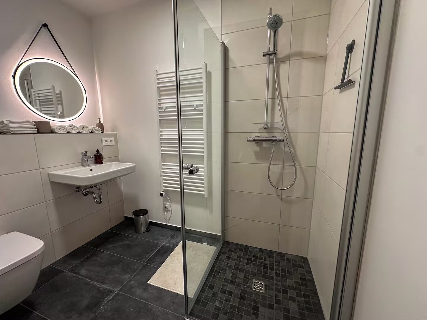  Perfect & New 1 Bedroom Fully Furnished Home In Neuruppin Lakeview  -  Perfect & new 1 bedroom fully furnished home in Neuruppin Lakeview  - Gallery -  15