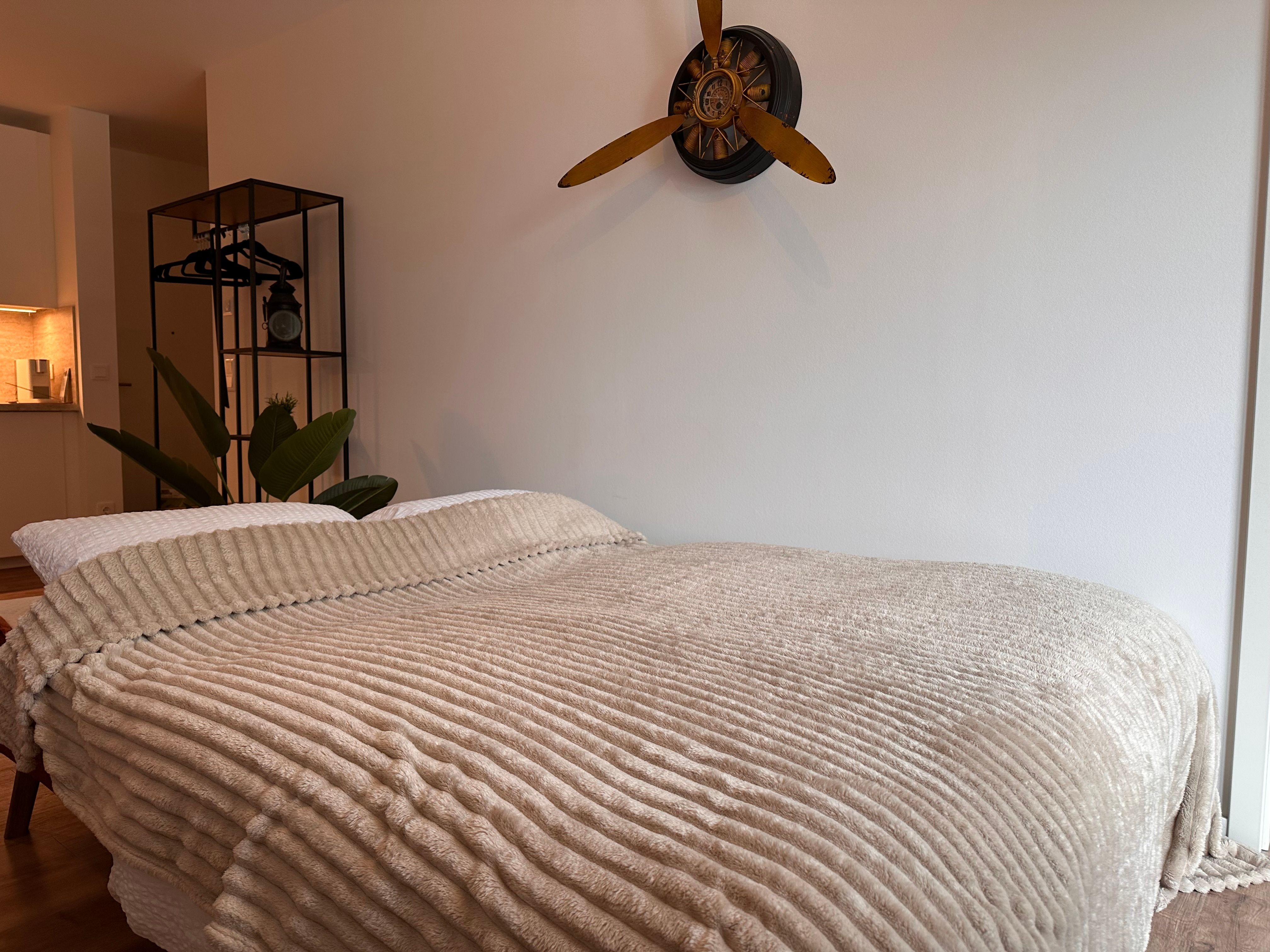  Perfect & New 1 Bedroom Fully Furnished Home In Neuruppin Lakeview  -  Perfect & new 1 bedroom fully furnished home in Neuruppin Lakeview  - Gallery -  2