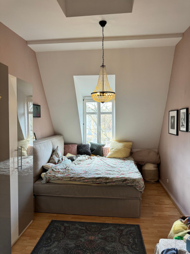 Family-Friendly Rooftop Apartment with Balcony & Child’s Room – 83 sqm in Berlin-Niederschönhausen