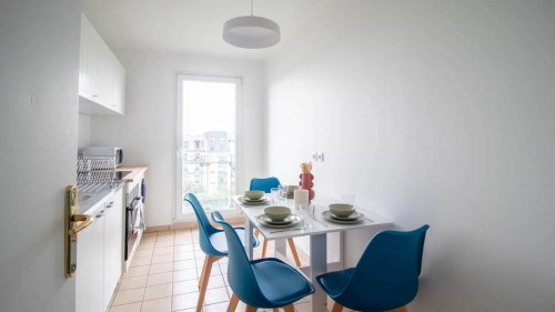 Room in a shared 4-bedroom flat for rent in La Plaine, professionals and students only - Gallery - 5