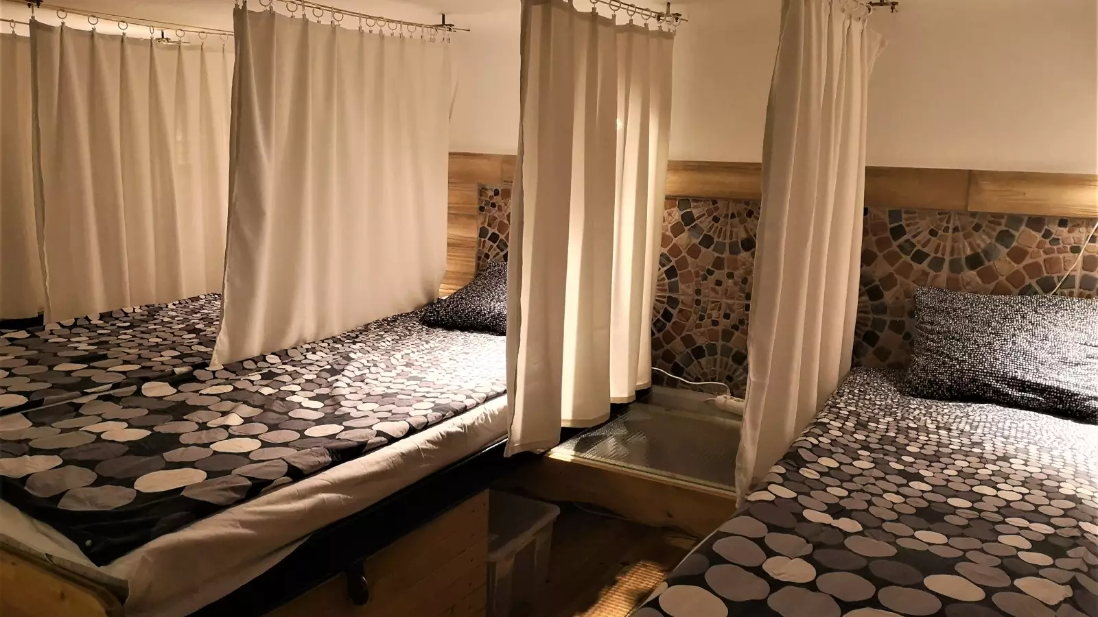 Bedroom 1 - 2