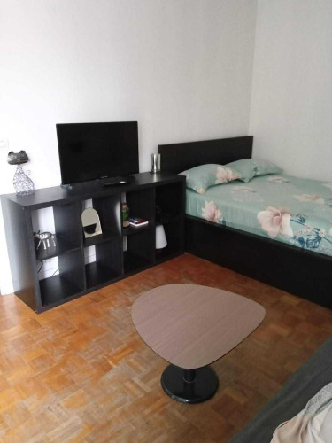 Charmant studio de 28m2 à 2pas de la gare Cardinet With lift