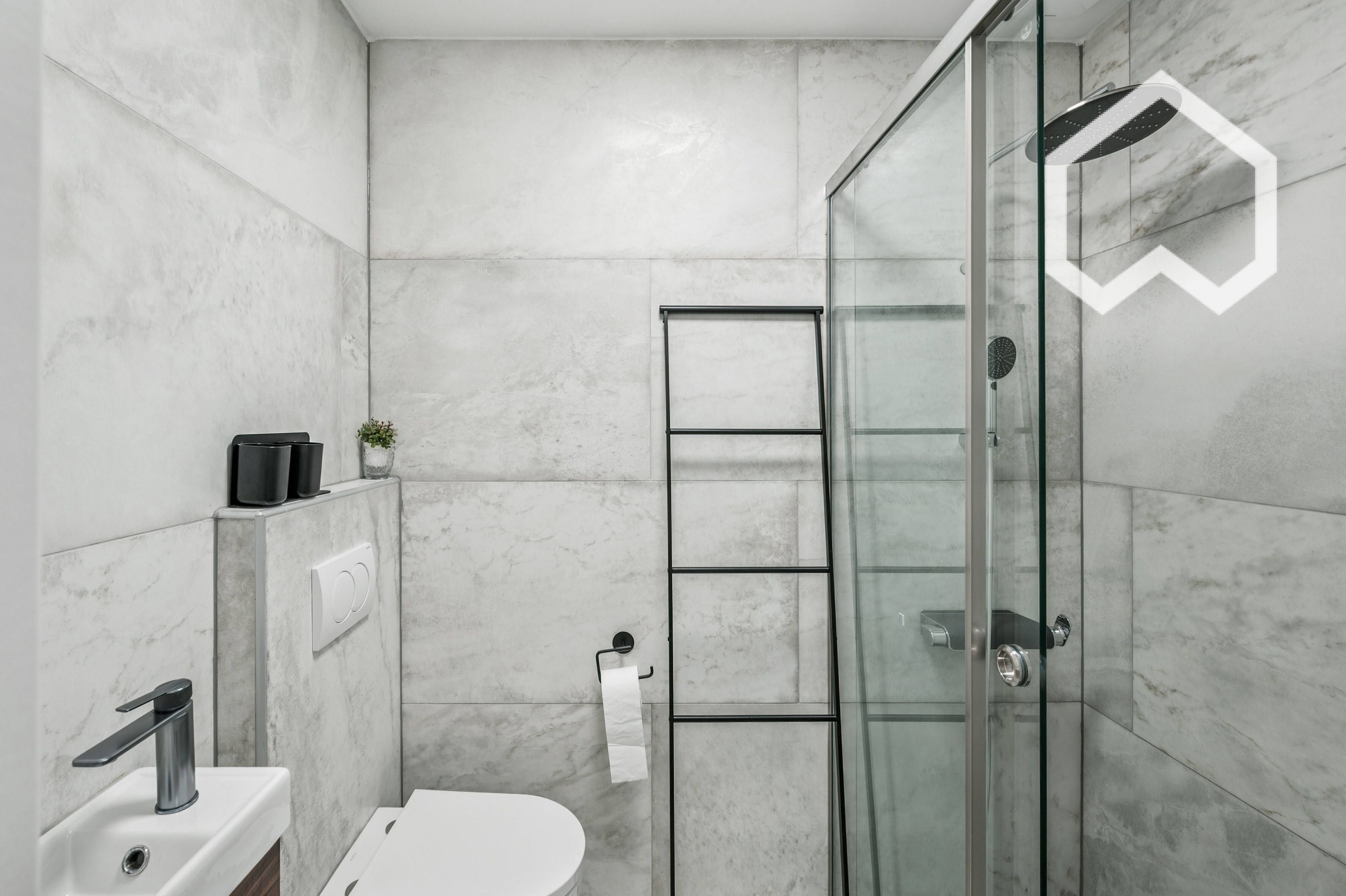 Bright Studio Apartment On Simbacherstraße, Just A Short Walk From Ostbahnhof. - 6