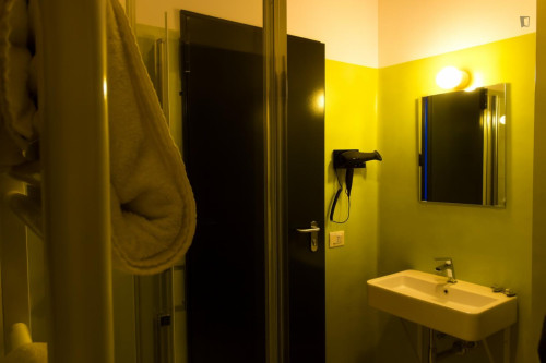 Single Bedroom in a Student Residence In Bologna