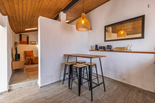 Adorable 2 Bedroom House with a backyard close to Ericeira - Gallery - 9