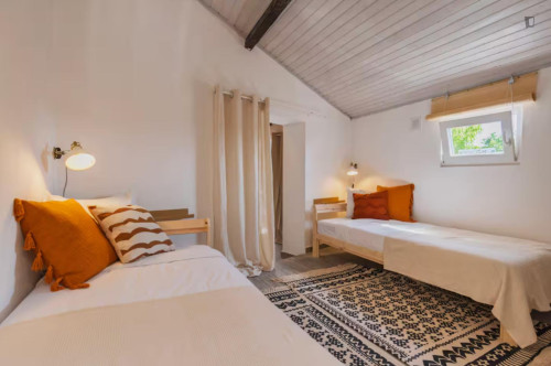 Adorable 2 Bedroom House with a backyard close to Ericeira - Gallery - 6