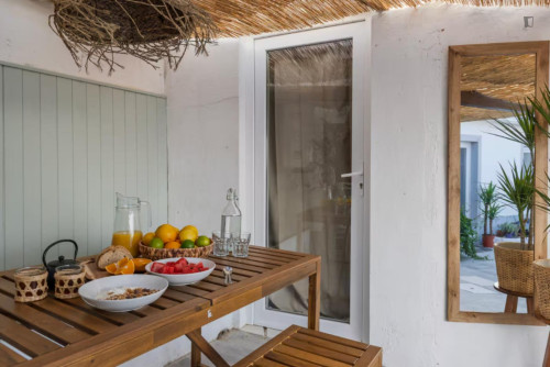 Lovely 2 Bedroom House with a Terrace near Ericeira 