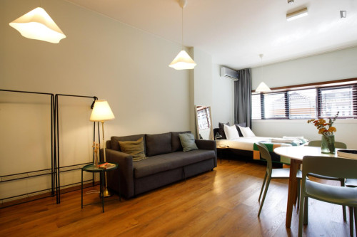 Modern Studio with AC, Elevator Fast Wi-Fi near Metro and Praça da República  - Gallery -  5