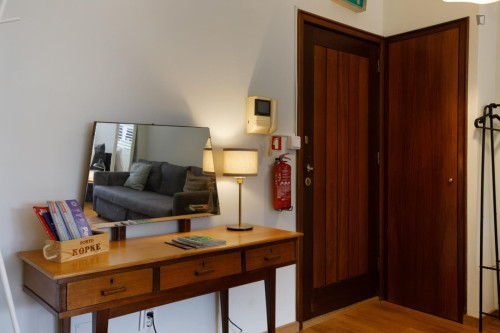 Modern Studio with AC, Elevator Fast Wi-Fi near Metro and Praça da República