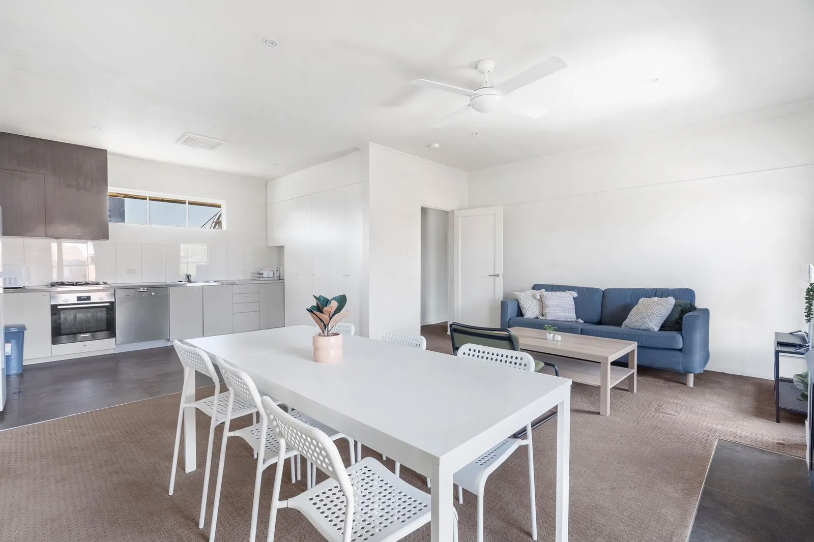  3 Rooms - 1 Bath  -  Port Melbourne  - Gallery -  9
