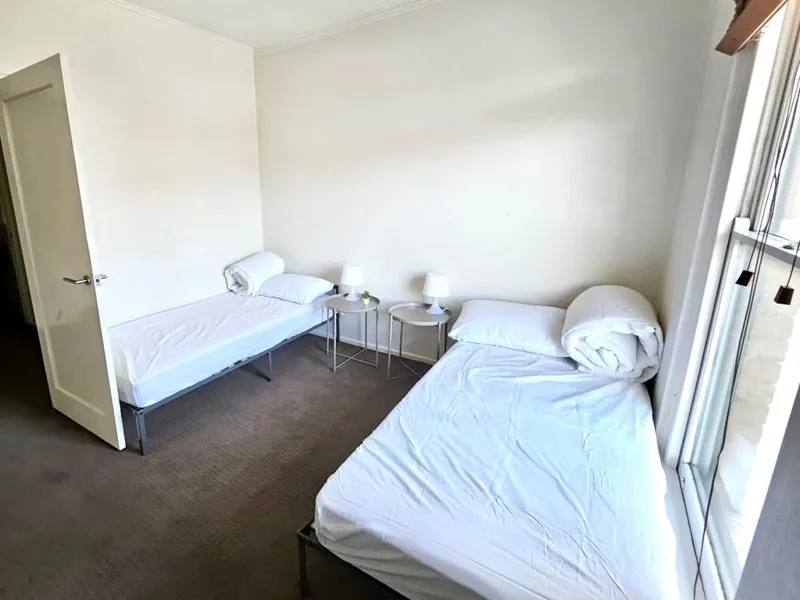 3 Rooms - 1 Bath  -  Port Melbourne  - Gallery -  7