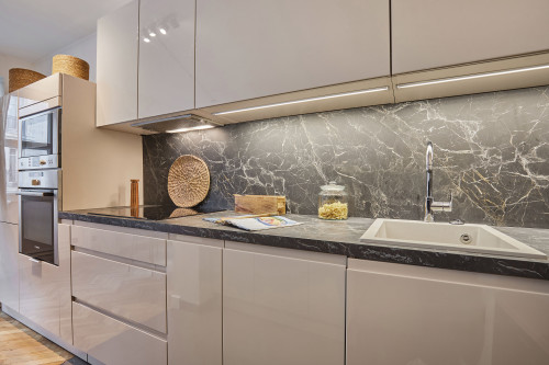 Toyen - 2 bedrooms in Muette / Passy