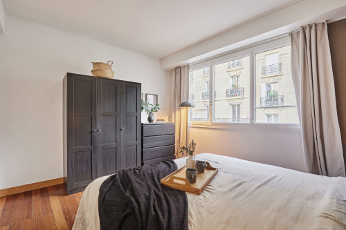 Toyen - 2 bedrooms in Muette / Passy