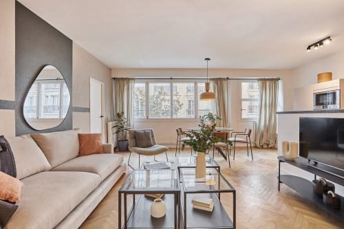 Toyen - 2 bedrooms in Muette / Passy