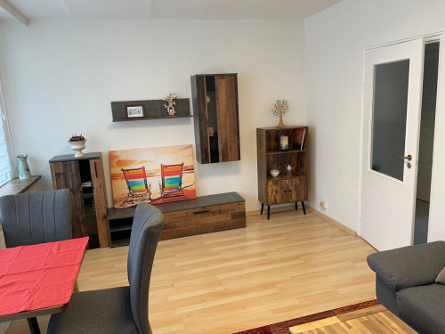 Bright 3 room apartment with balcony