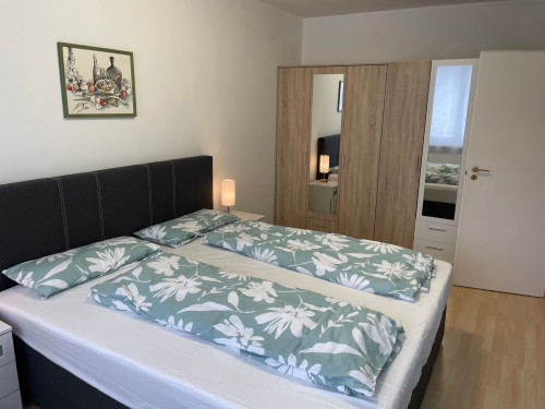 Bright 3 room apartment with balcony